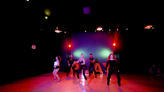 ELLE'S GROUP - 10.22.25